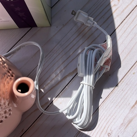 Scents Vintage Teapot Warmer NEW Retired - Picture 7 of 7